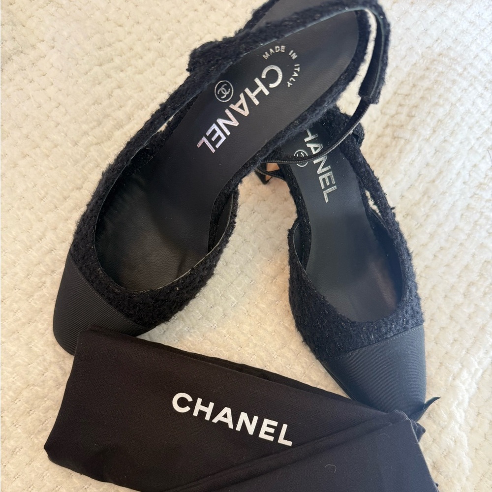 Chanel tweed interlock sling back classic